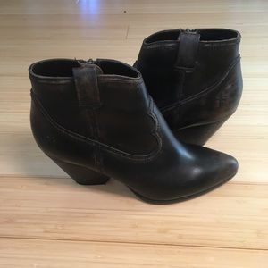 Women’s Frye Reina Booties, Size 9.5